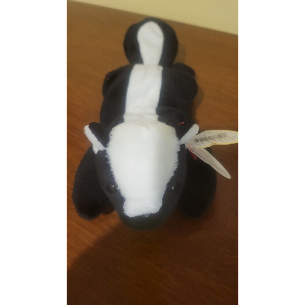 VINTAGE TY Beanie Baby Babies STINKY The Skunk NWT